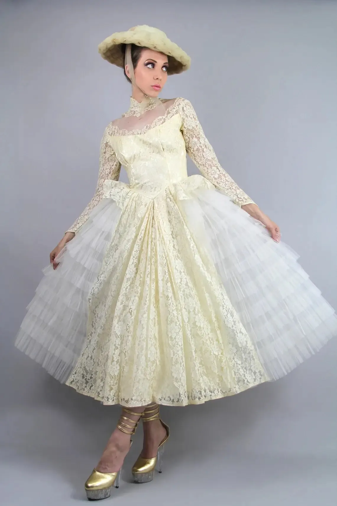 1950's Vintage Style Ivory Lace Wedding Gown Long Sleeves