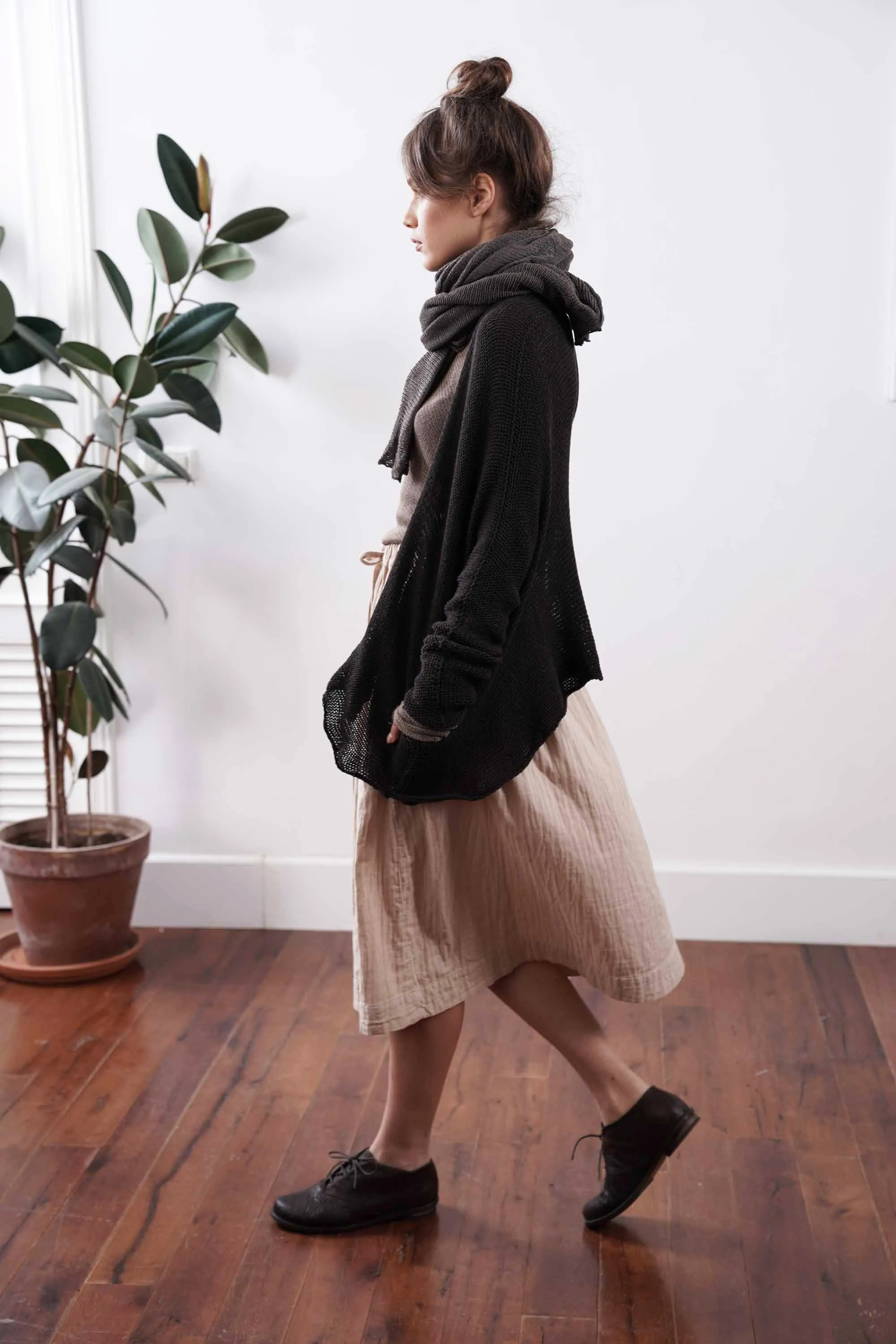 Beka loose cardigan with pockets in Charcoal Dark Brown