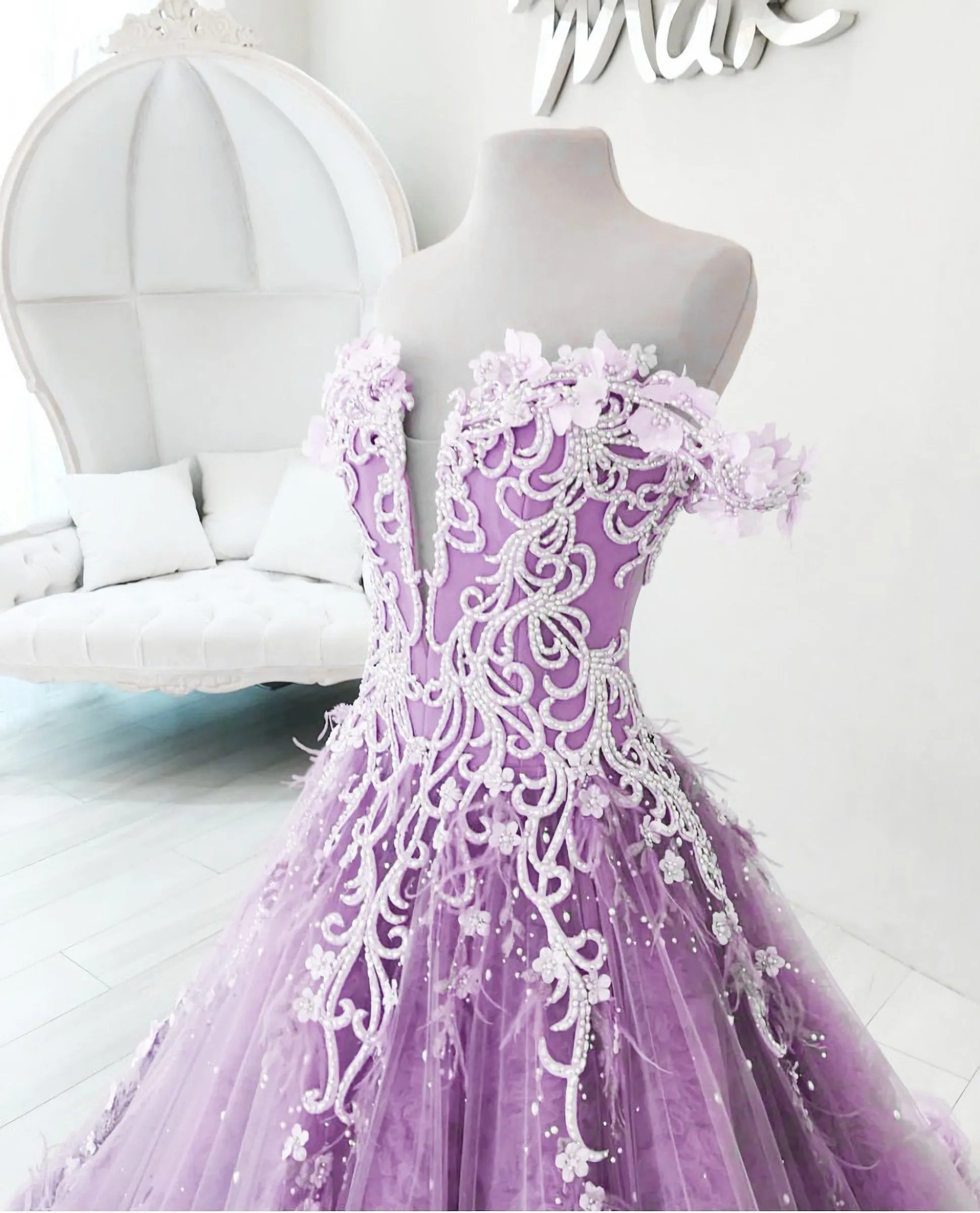 Off The Shoulder Lilac Appliques Floor Length Prom Dresses